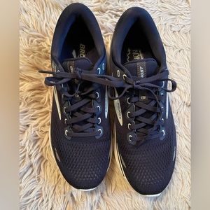 BROOKS Ghost 15 Women’s SZ 10.5 Navy
